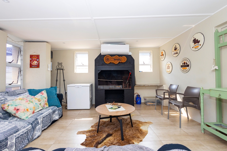 4 Bedroom Property for Sale in Stellenridge Western Cape